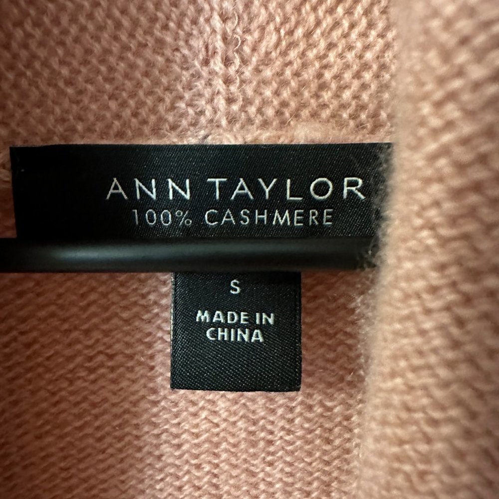 Ann Taylor | 100% Cashmere Small Shawl Collar Faux Wrap Sweater Dusty Pink Soft - Picture 4 of 7